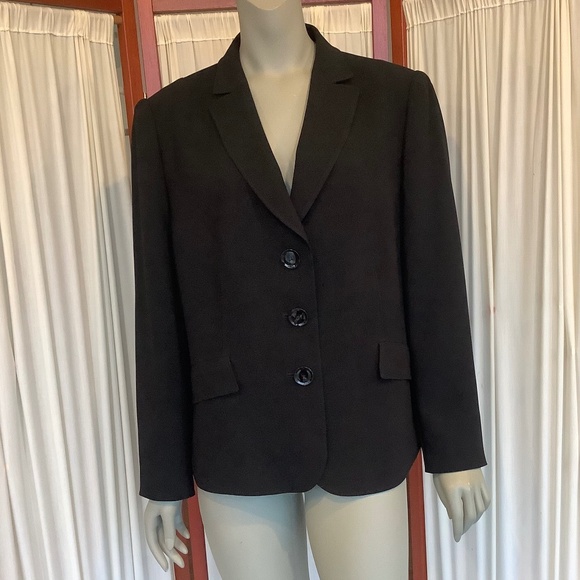 BASLER Womans Black Blazer 3 Button With Pleats on the Back Size 48/ US 16 - Picture 1 of 9